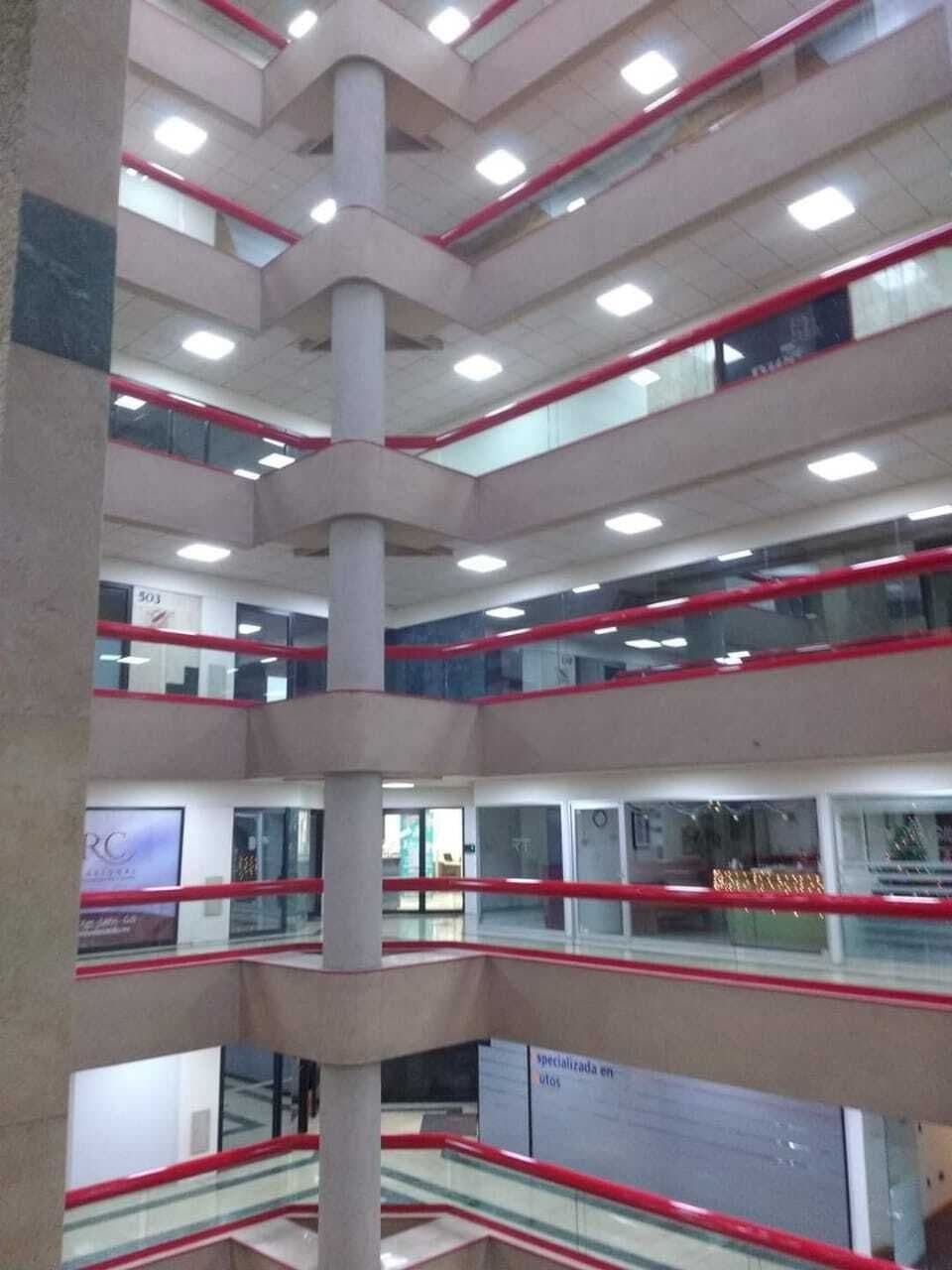 OFICINA EN VENTA - EDIFICIO TEC 100 (CON INQUILINO)