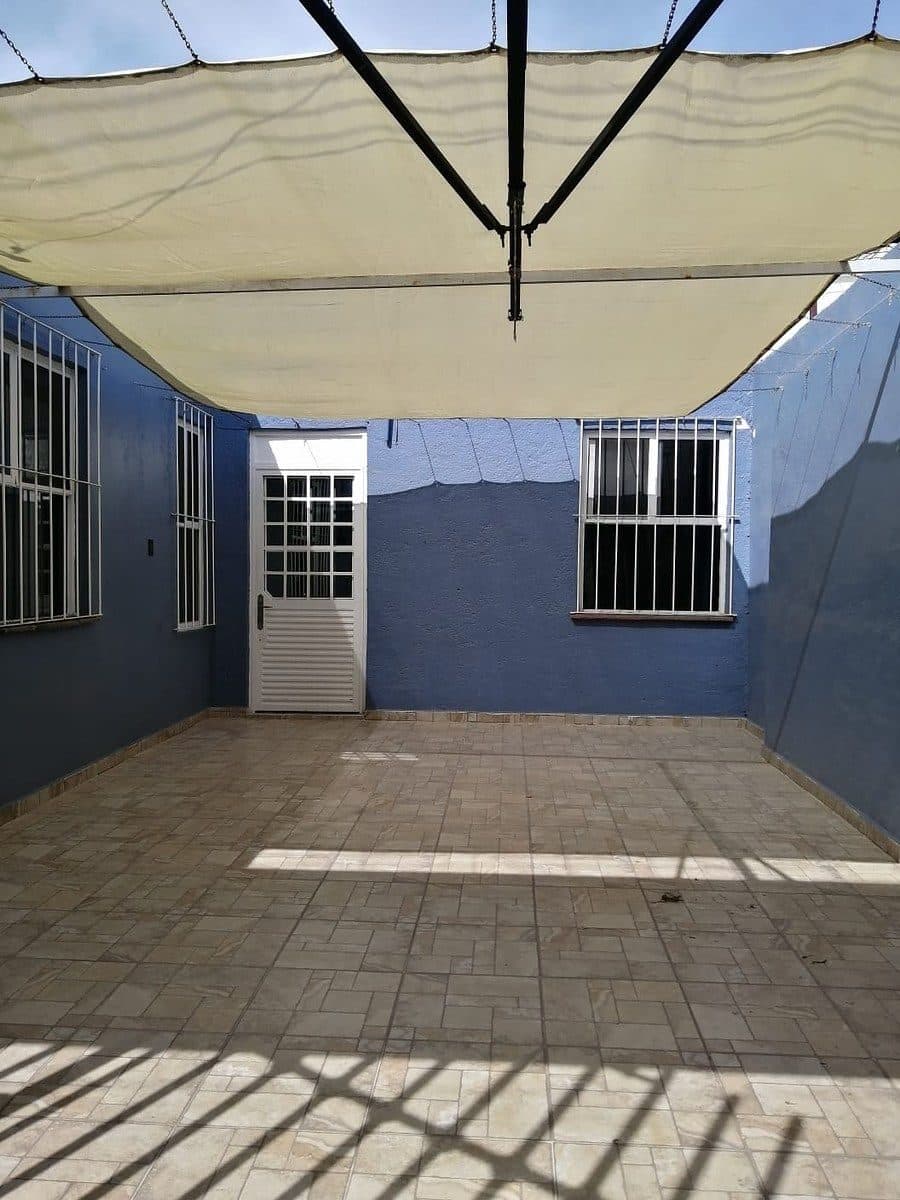 CASA ADAPTADA PARA CONSULTORIOS U OFICINAS