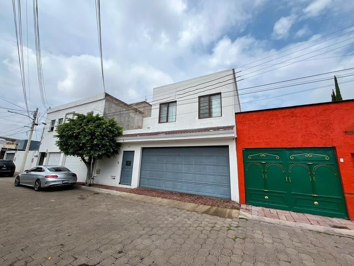 CASA EN VENTA BOSQUES DEL ACUEDUCTO (SUPER UBICACION)